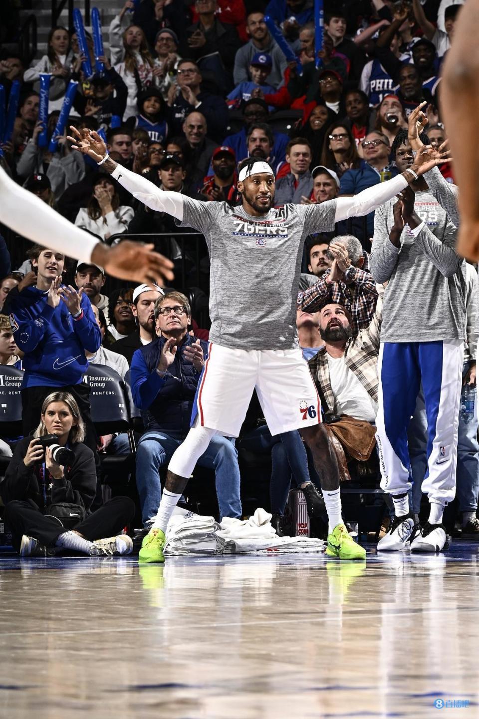 76人前锋力挽狂澜，全队精神状态高涨的简单介绍