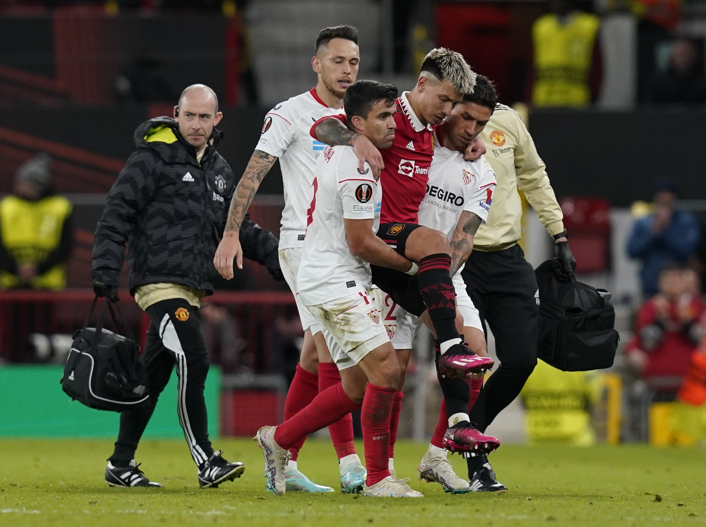 加拿大女足队员梅西尼遭遇伤病，或缺席下一场比赛的简单介绍