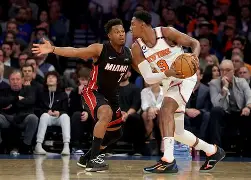 华姆斯助攻制胜,助球队摘得关键胜点 华姆斯助攻制胜,助球队摘得关键胜点