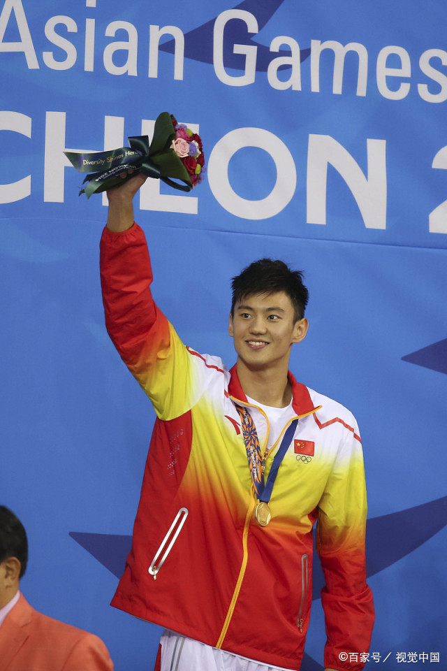 运动员在比赛中表现出色，为国争光的简单介绍