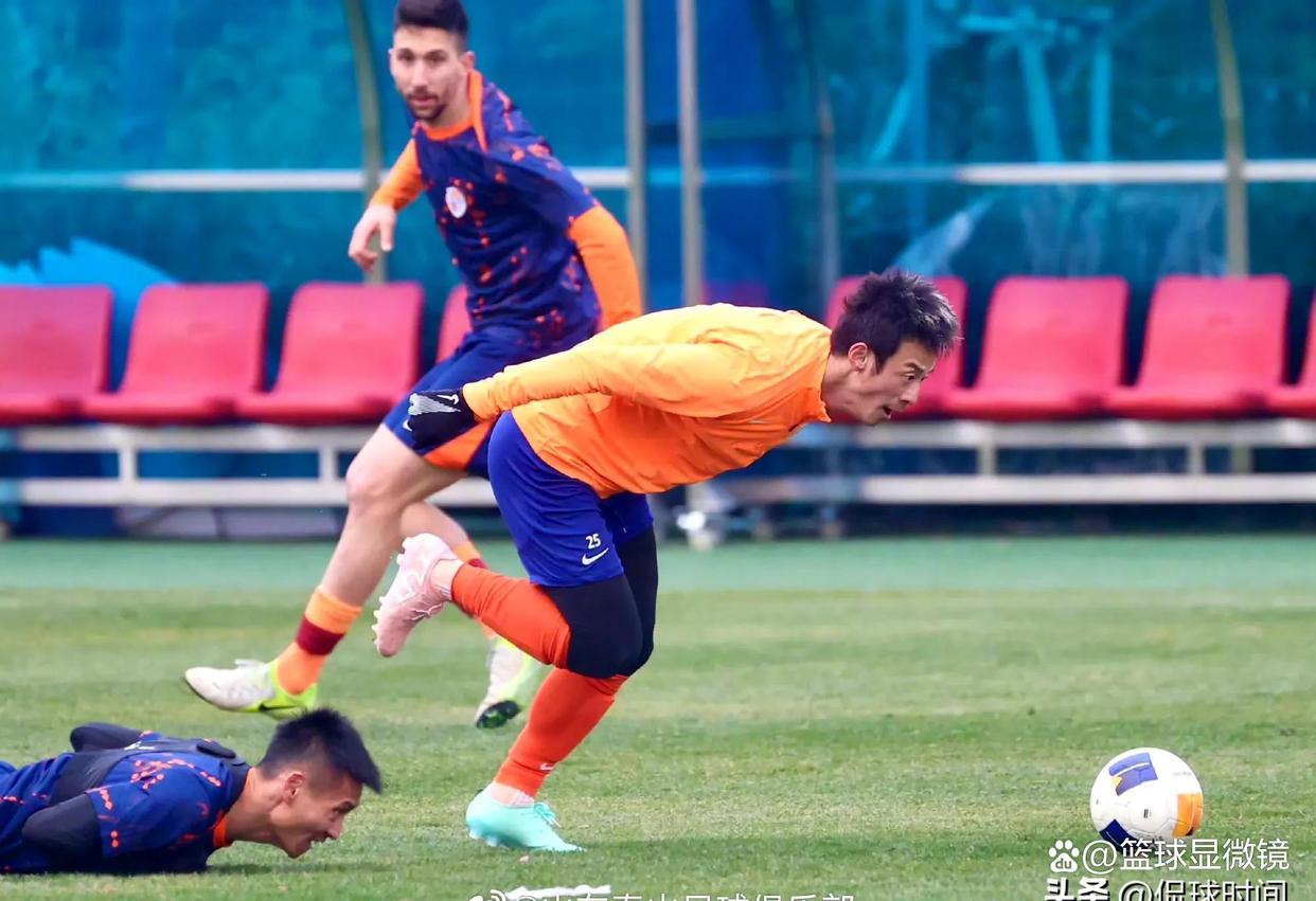 雷速体育直播官网-人队年轻球员崭露头角，队伍逐渐壮大的简单介绍