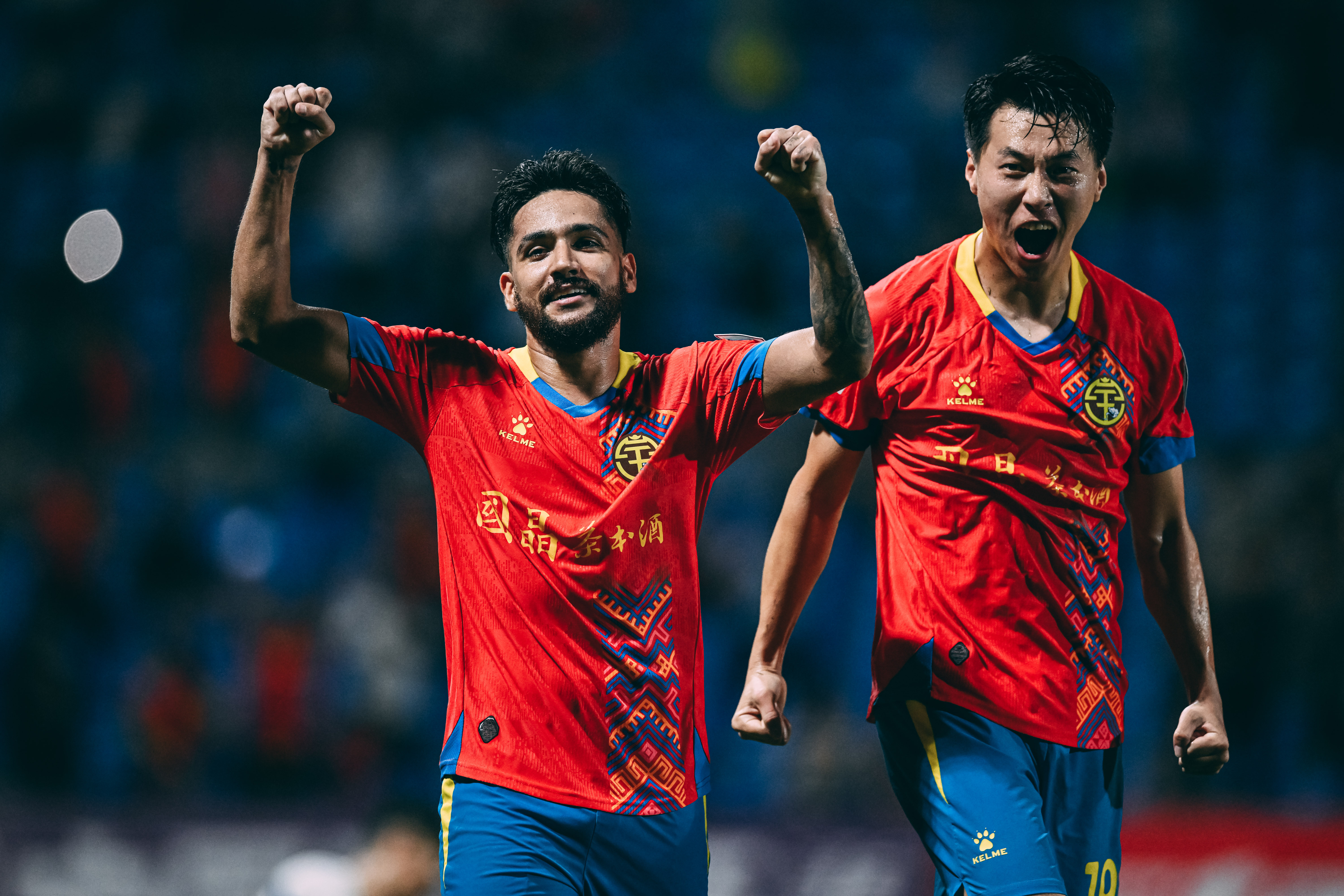 超级职业足球比赛展现顶尖球队魅力的简单介绍