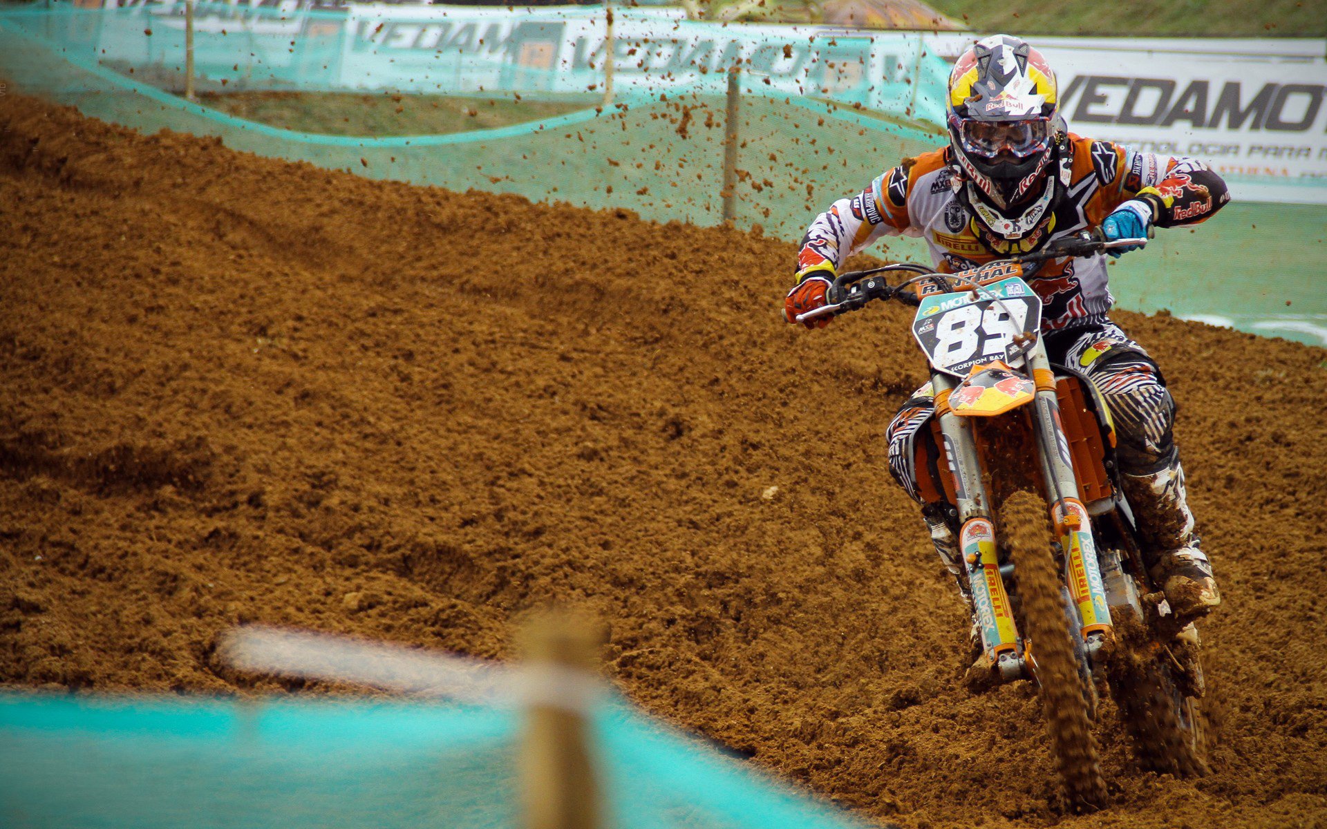 年终总决赛险胜澳网，西西帕斯扛起全队，一场胜利背后的精神重量